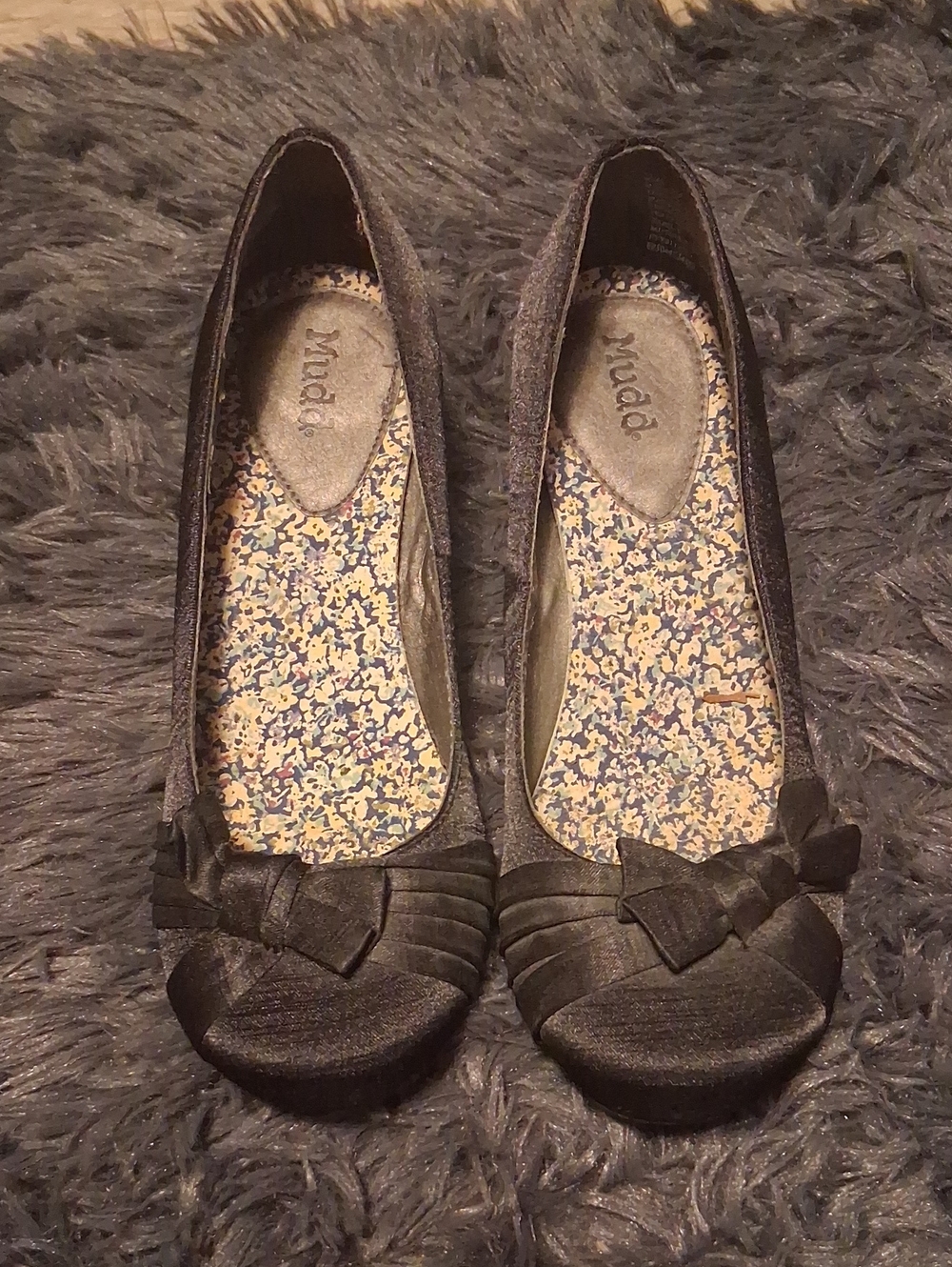 Mudd Women's Black Bow-Accent Round-Toe Flats